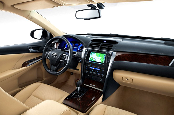 Toyota Camry Facelift India Launch On April 30, 2015