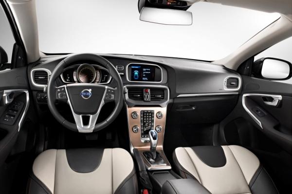 Volvo V40 Cross Country Petrol Launched Volvo V40 Cross Country Petrol Launched