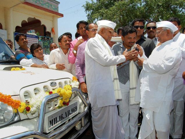 Anna Hazare’s Mahindra Scorpio Auctioned For Rs 9.11 Lakh Anna Hazare’s Mahindra Scorpio Auctioned For Rs 9.11 Lakh