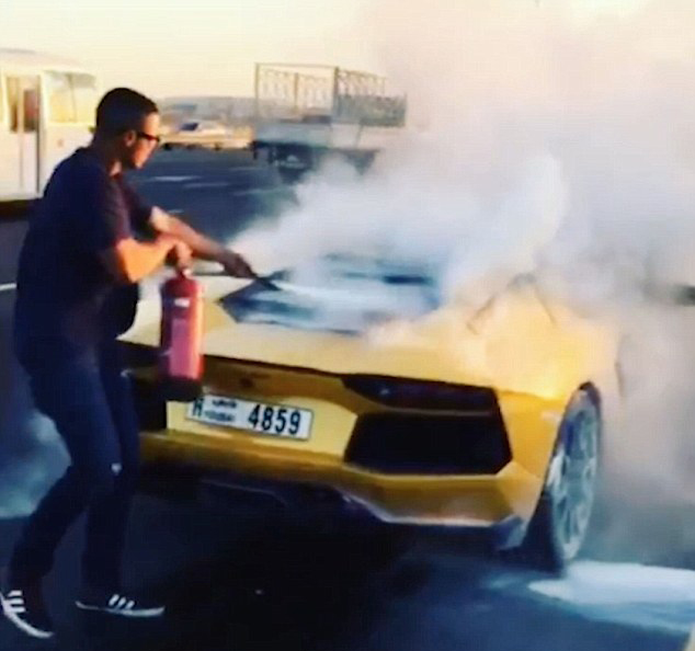 Yellow Lamborghini Aventador Burnt To Ashes In Dubai