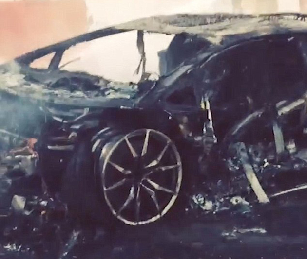 Yellow Lamborghini Aventador Burnt To Ashes In Dubai