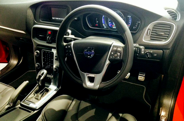 Volvo V40 Hatchback Launched 1