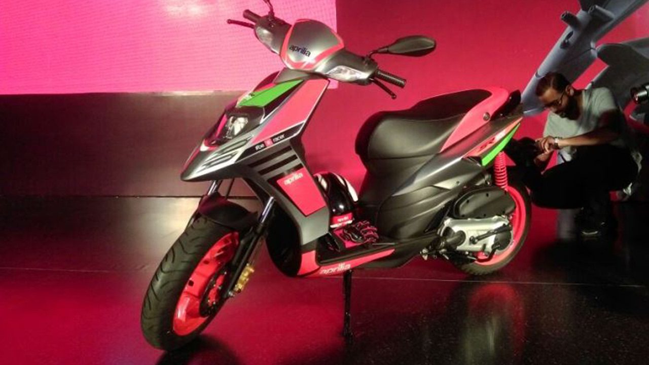 Piaggio Launches Aprilia SR150 Race Scooter in India